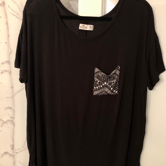 Hollister Tee with Patterned Pocket - Picture 1 of 2